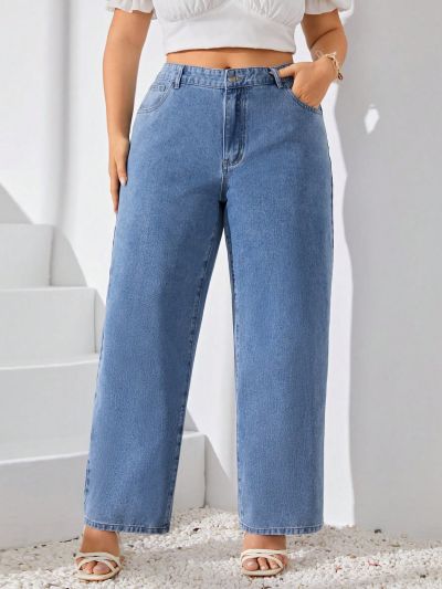 Plus Size Women'S Straight-Leg Jeans