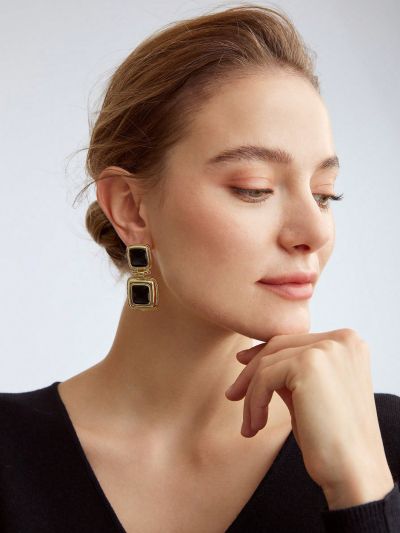 MOTF SQUARE BLACK VINTAGE EARRINGS