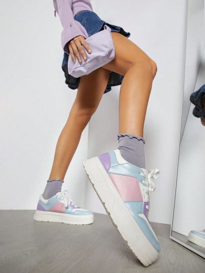 Women's Casual Sneakers