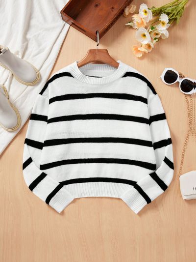 SHEIN Teen Girls' Casual Loose Fit Round Neck Striped Pullover Sweater With Contrast Colors