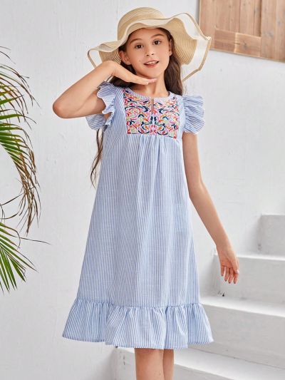 SHEIN Kids SUNSHNE Tween Girls' Loose Fit Casual Knitted Striped Dress With Embroidered Flowers