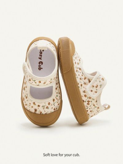 Cozy Cub Girls' Flower Design Fashionable, Trendy, Warm, Cute, Comfortable, Casual Flat Shoes (Random Pattern)