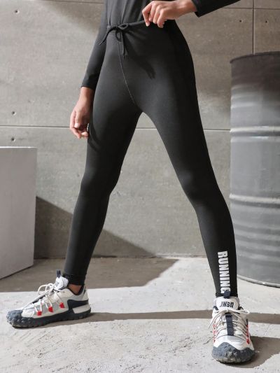 Boys' Sports Outdoor Yoga Pants, Black & White Letter Print, High Elasticity, Stretchable, Classic Running, Cycling, Hiking And Indoor Exercise, Fitness Training