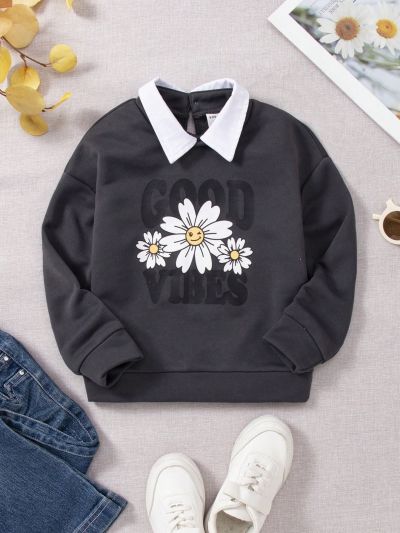 SHEIN Kids EVRYDAY Toddler Girls' Contrast Color Flower & Slogan Print Athletic Shirt With Turn-Down Collar