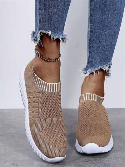 Striped Pattern Breathable Running Shoes