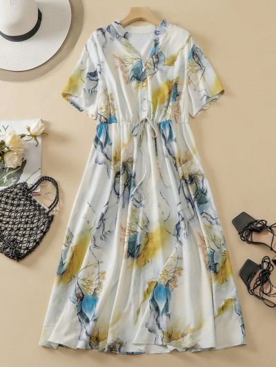 Plus Size Women's Short-Sleeved Belted Dress With Floral Print