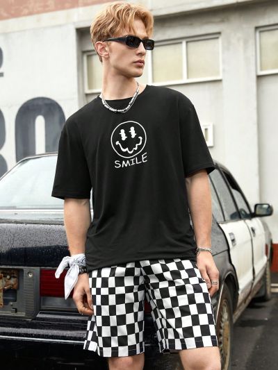 Manfinity Men Cartoon Graphic Tee & Checker Print Shorts