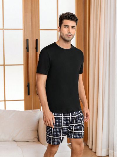 Men Solid Tee & Plaid Print Shorts PJ Set