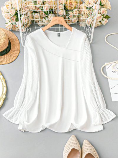 SHEIN LUNE Plus Size Jacquard Flare Sleeve Top