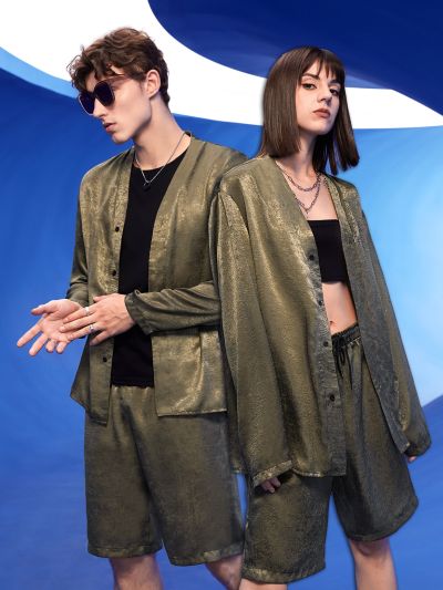 Manfinity 1pc Solid Button Front Shirt & 1pc Drawstring Waist Shorts