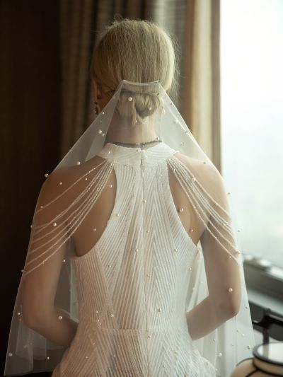 Faux Pearl Decor Bridal Veil