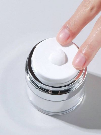 1 piece moisturizing pump container 15ml/30ml/50ml push bottle, travel bottle lotion dispenser, refillable cream jar vacuum bottle travel size cream and lotion empty cosmetic container for serum, shampoo, lotion and toiletries , Easy to use and