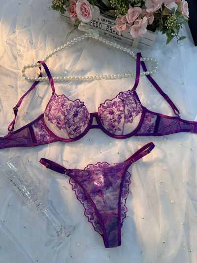Exquisite Embroidery Romantic Lady Lingerie Set