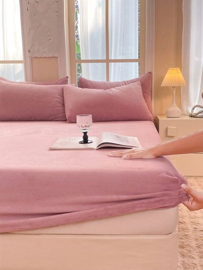 3pcs Crystal Velvet Fitted Sheet Set In Mellow Beige