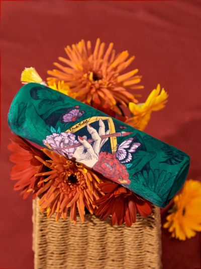 Frida Kahlo X SHEIN Portable Multifunctional Round Flower Printed Green Pencil Case