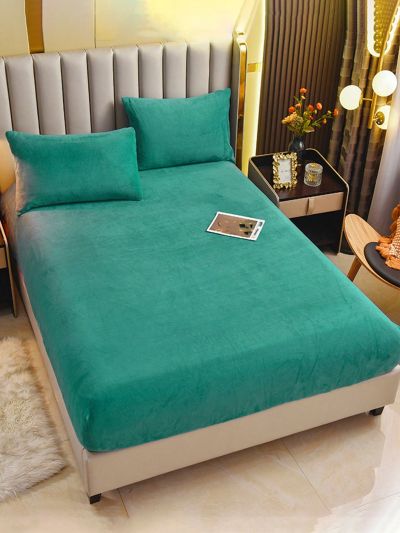 3pcs Green Crystal Velvet Bedding Set (1 Duvet Cover, 2 Pillowcases)