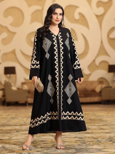 SHEIN Najma Women'S Plus Size Loose Fit Geometric Printed V-Neck Dress