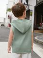 SHEIN Little Boys' Casual Loose Fit Sleeveless Hooded Tank Top With English Printed Tag