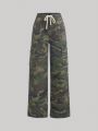 SHEIN Teen Girls' Casual Loose Fit Mid Waist Camo Cargo Straight Leg Jeans With Elastic Waistband