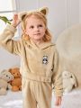 SHEIN Kids Nujoom Little Girls' Panda Embroidery Coral Fleece Pajama Set