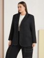 SHEIN Mulvari Plus Size Contrast Colored Lapel Collar Suit Jacket
