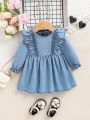 SHEIN Baby Girls' Denim Dress With Ruffle Trim And Decorative Design At Round Neckline