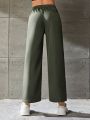 Loose Fit & Cool & Fashionable Khaki Cargo Pants For Teenage Girls During Sporting & Outdoor Activities
