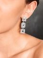 SHEIN ICON 2pcs Rhinestone Geometric Drop Earrings
