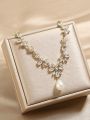1pc Elegant & Luxurious Cubic Zirconia Flower & Pearl Decor Necklace, Suitable For Women's Banquet Dress Matching