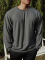Manfinity Men's Plus Size Solid Color Round Neck Long Sleeve T-Shirt