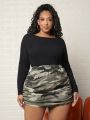 SHEIN CURVE+ Plus Size Women's Camouflage Print Pleated Skirt