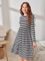 SHEIN Teen Girls Heart Patched Striped Mock Neck Dress