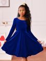 SHEIN Kids Cooltwn Girls' Glittery Street Style Solid Color Long Sleeve Dress With Large Round Collar And Bow