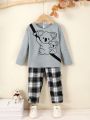 SHEIN Kids EVRYDAY Toddler Boys' College Style Bear Printed Long Sleeve Outfit For Spring And Autumn