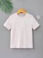 SHEIN Kids Academe Textured Short Sleeve T-Shirt For Young Boys