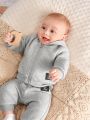 SHEIN Baby Boys' Cartoon Letter Patterned Long Sleeve Romper Hoodie Jacket And Pants 3-piece Set