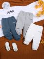 SHEIN Baby Boys 3pcs Letter Graphic Thermal Sweatpants