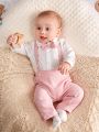 SHEIN Newborn Baby Boys' Color-block Collar Casual Shirt & Strap Pants Set With Bowtie Decoration