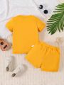 SHEIN Infant Baby Letter Printed Short Sleeve T-Shirt And Shorts Set