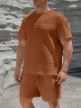 Manfinity Men'S Plus Size Round Neck Short Sleeve T-Shirt And Knitted Shorts Casual Two-Piece Set