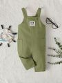 SHEIN Baby Boy Letter Patched Detail Dual Pocket Overall Jumpsuit