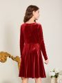 SHEIN Kids FANZEY Tween Girls' Elegant Knit Short Plush Round Neck Beaded Dress, Solid Color