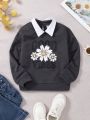 SHEIN Kids EVRYDAY Toddler Girls' Contrast Color Flower & Slogan Print Athletic Shirt With Turn-Down Collar