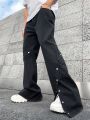 Manfinity EMRG Loose Men's Button Detail Jeans