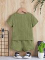 SHEIN Baby Boy Buttoned Half Placket Short Sleeve Top And Shorts Casual Comfortable Outfit Set