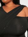 SHEIN Slayr Plus Size Rhinestone Decor Asymmetric Collar T-Shirt