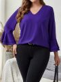 EMERY ROSE Plus Size Solid Color V-neck Bell Sleeve Shirt