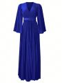 Women's Plus Size Solid Color V-Neck Dress With Cinching Waist & Flare Sleeves