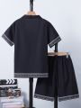SHEIN Kids SUNSHNE Tween Boys' Geometric Pattern Short Sleeve Shirt + Shorts Outfit Set