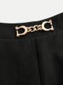 SHEIN Teenage Girls' Solid Color Casual Shorts With Metallic Chain Decoration